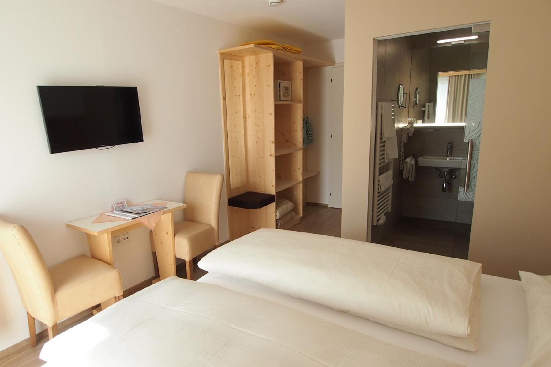 Hotel Sonnhof Mutters Eksteriør bilde