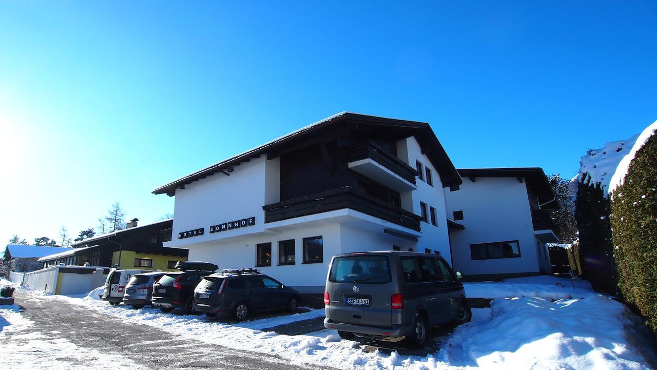 Hotel Sonnhof Mutters Eksteriør bilde